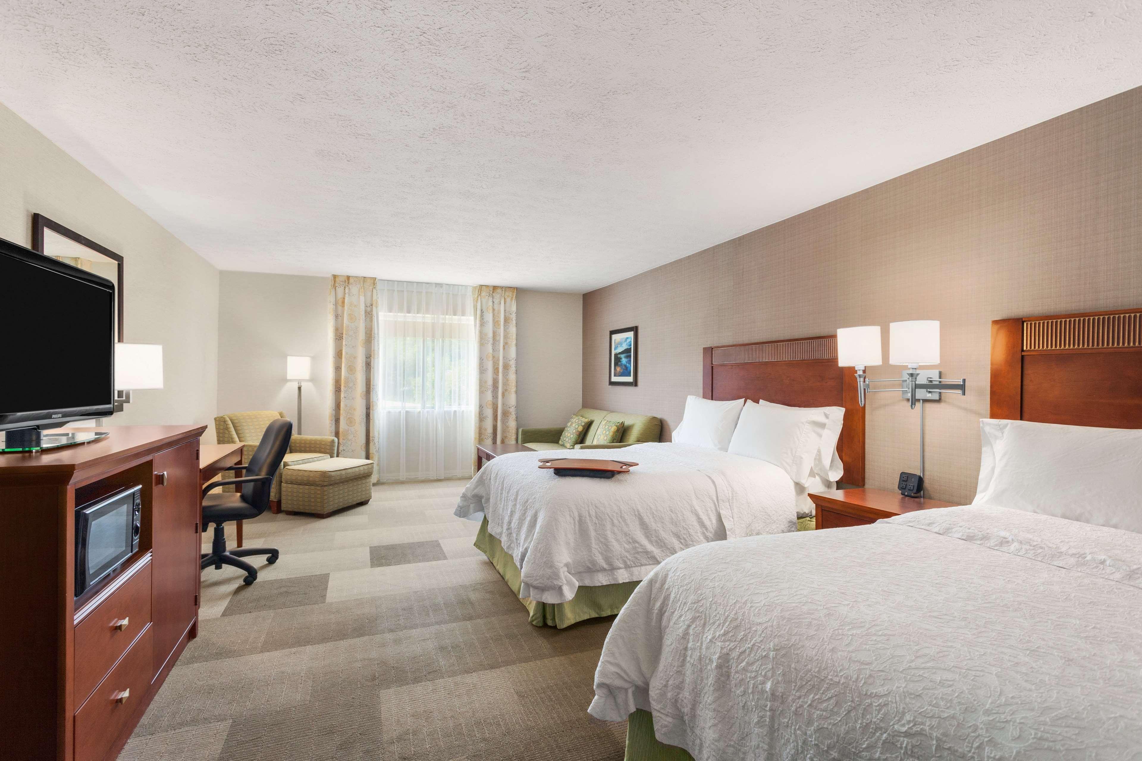 Hampton Inn Burlington - Colchester Екстер'єр фото