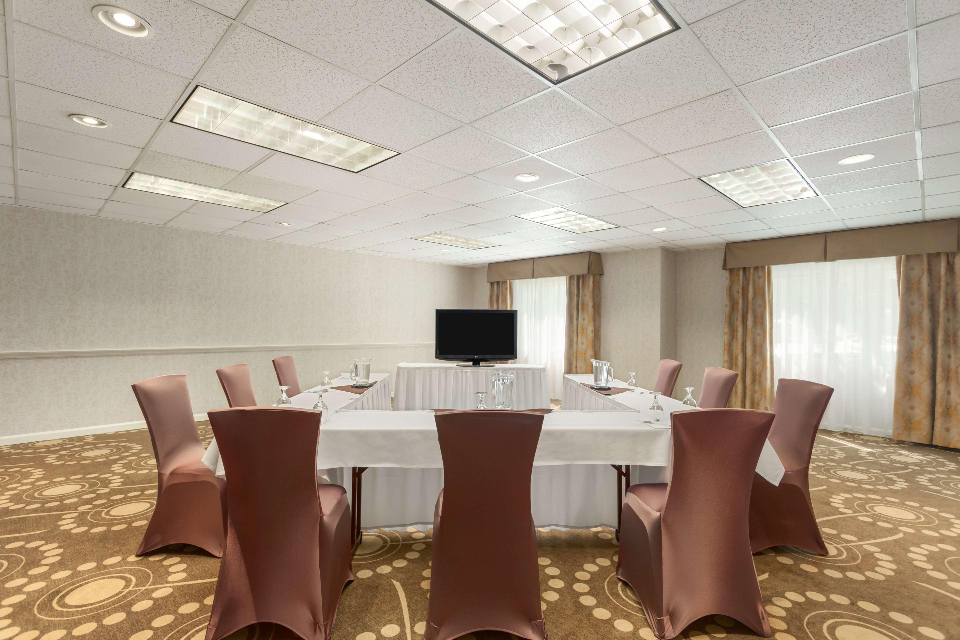 Hampton Inn Burlington - Colchester Екстер'єр фото