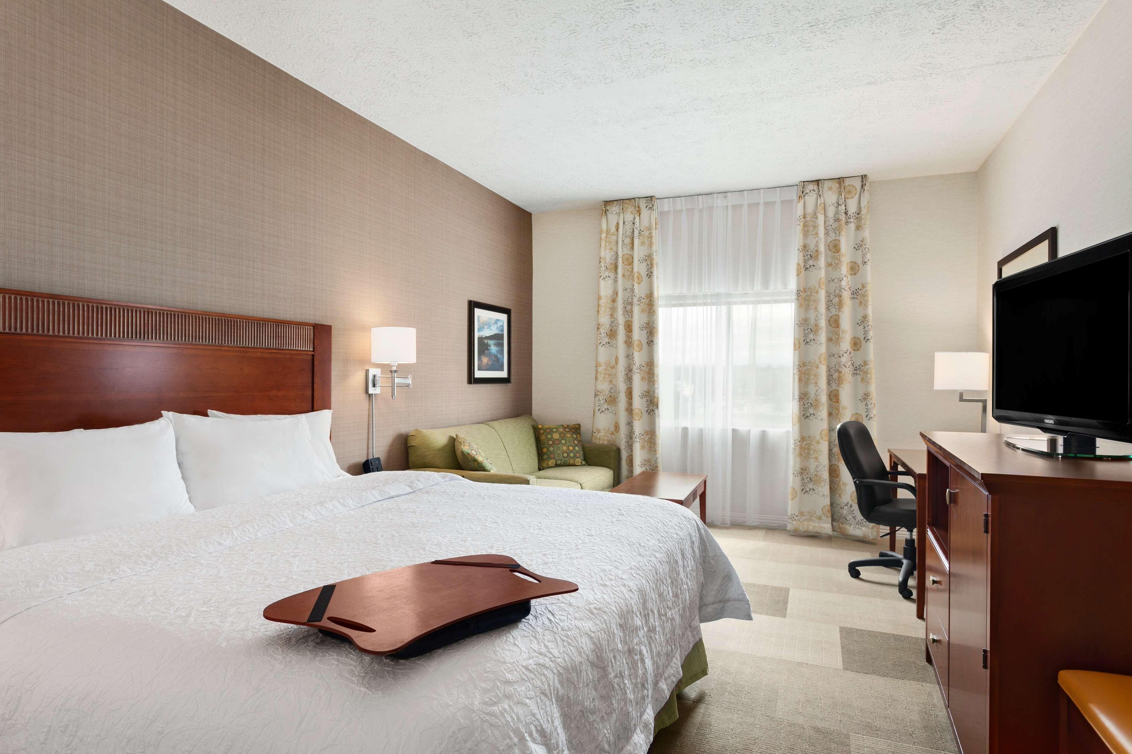 Hampton Inn Burlington - Colchester Екстер'єр фото