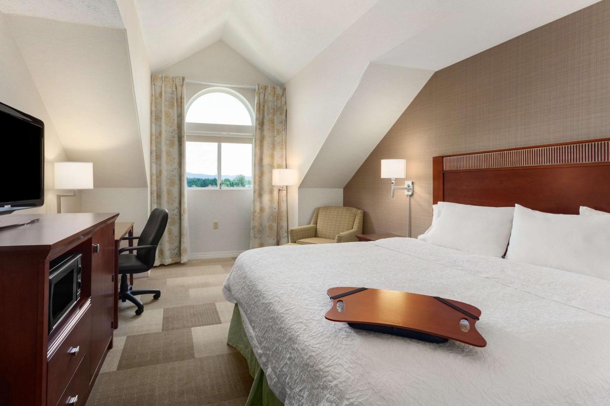 Hampton Inn Burlington - Colchester Екстер'єр фото