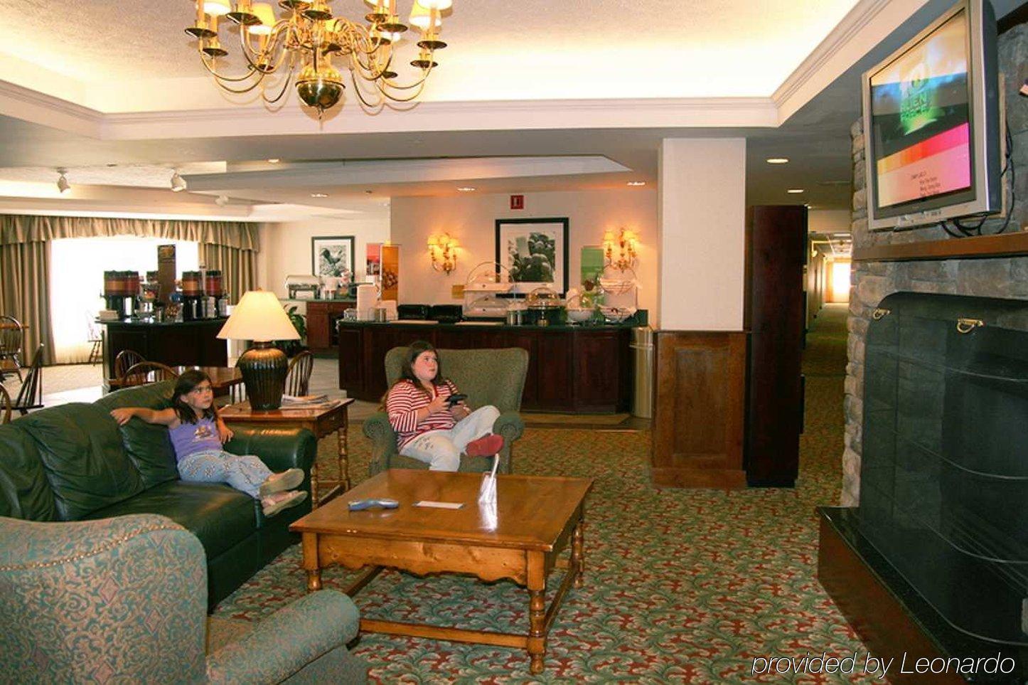 Hampton Inn Burlington - Colchester Екстер'єр фото